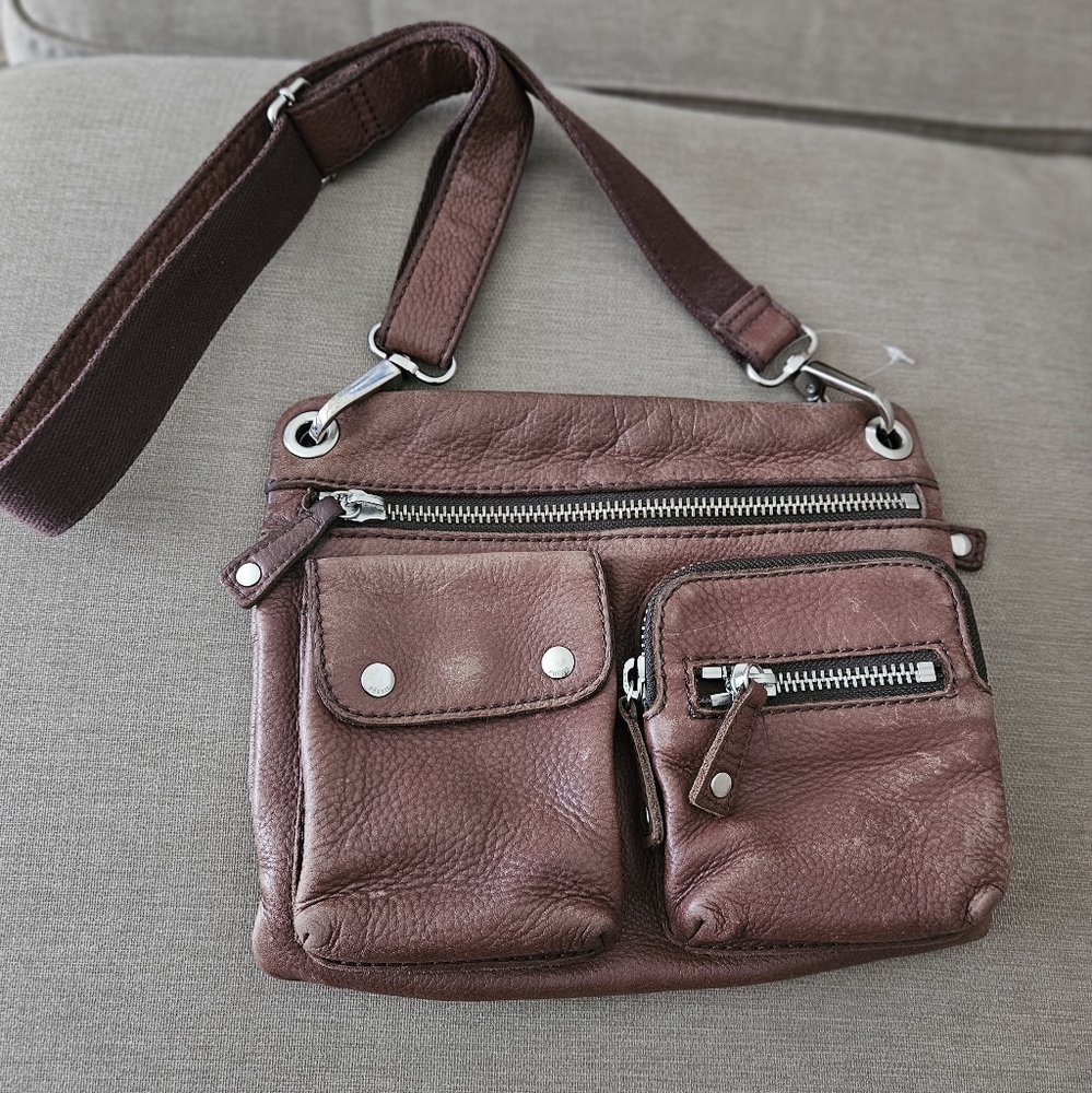 FOSSIL brown leather crossbody bag cargp style